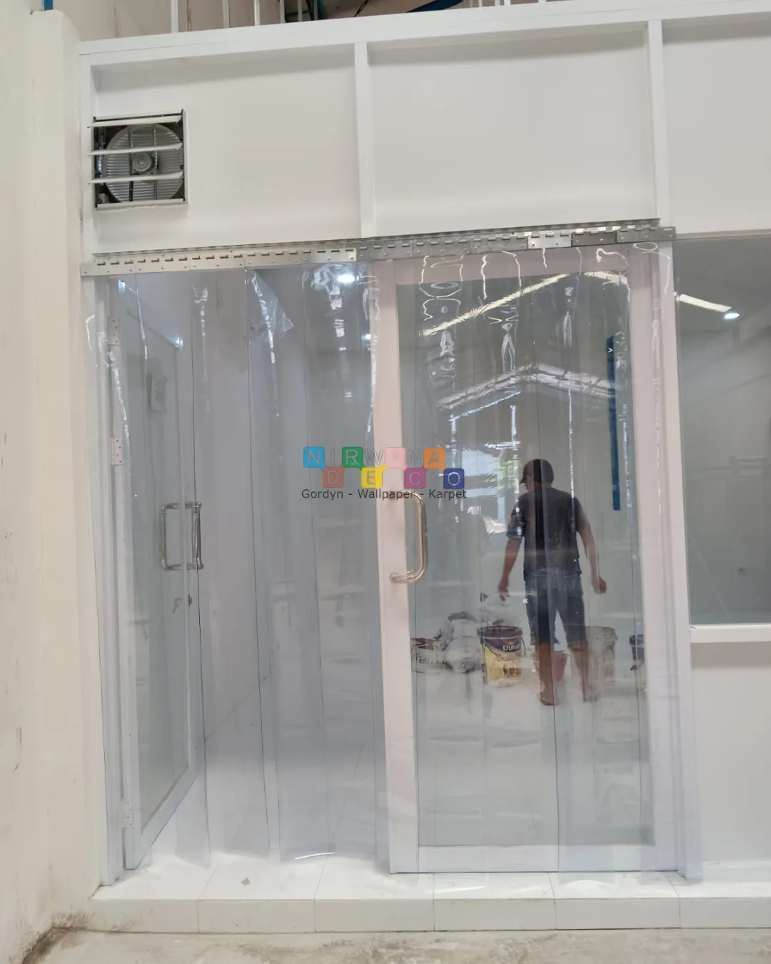 Pemasangan Tirai PVC di Pergudangan Margomulyo Surabaya oleh Nirwana Deco Surabaya