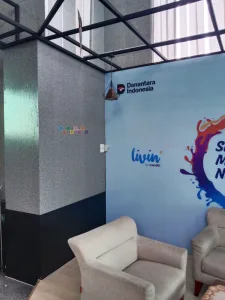 Pemasangan Wallpaper Di Bank Mandiri Sudirman, Yogyakarta