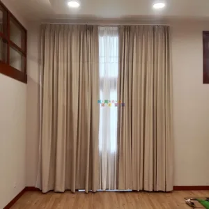 Proyek Pemasangan Gorden Di Gedung Pusat UGM, Yogyakarta