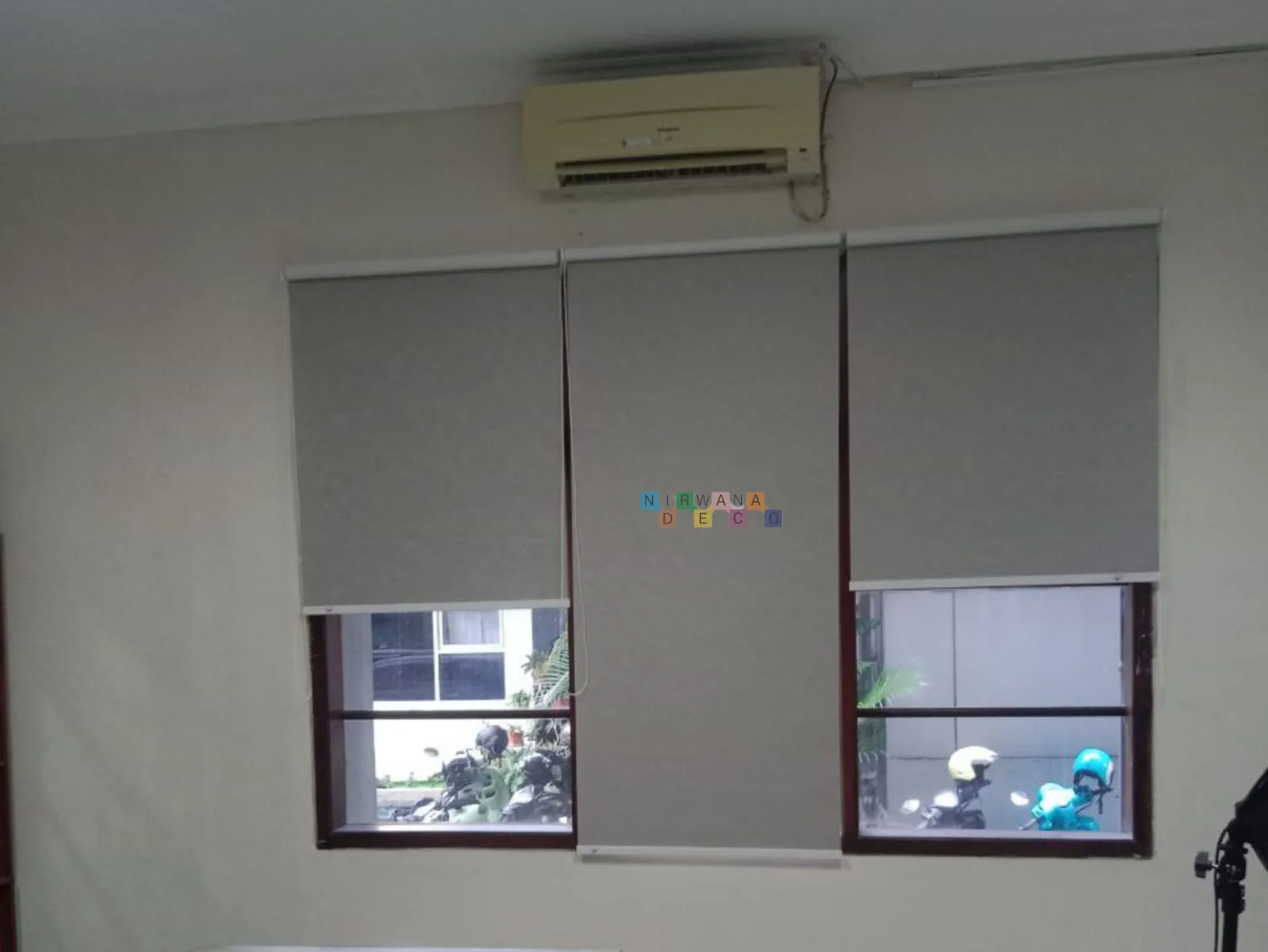 Proyek Pemasangan Roller Blinds Di Kantor Pertahanan Kota, Yogyakarta