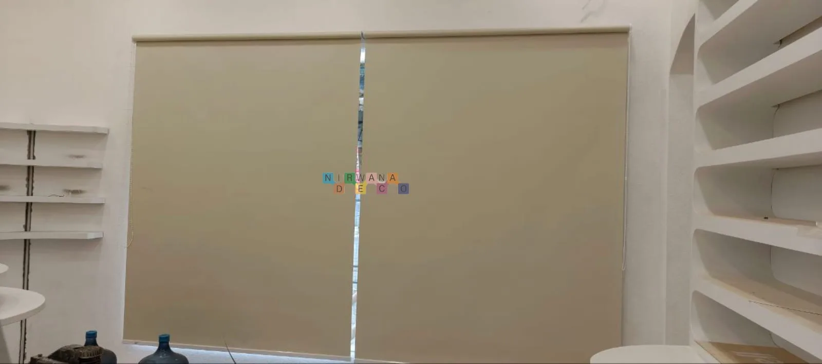 Pemasangan Roller Blinds Di Little Mina Store, Yogyakarta