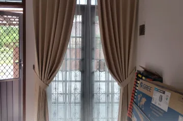 Pemasangan Gordyn dan Vitrage di Sukomanunggal oleh Nirwana Deco Surabaya