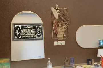 Pemasangan Wallpaper di Lontar Surabaya oleh Nirwana Deco Surabaya