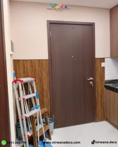 Pemasangan Wallpaper dan WPC di Apartemen Trans Icon Surabaya oleh Nirwana Deco Surabaya