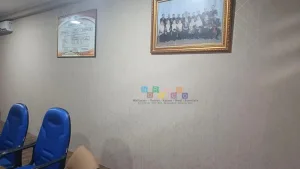 Proyek pemasangan wallpaper di Mertoyudan, Magelang, Jawa Tengah