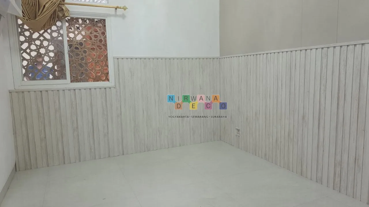 Pemasangan WPC dan Wallboard Di Jl Deresan, Caturtunggal, Depok, Sleman