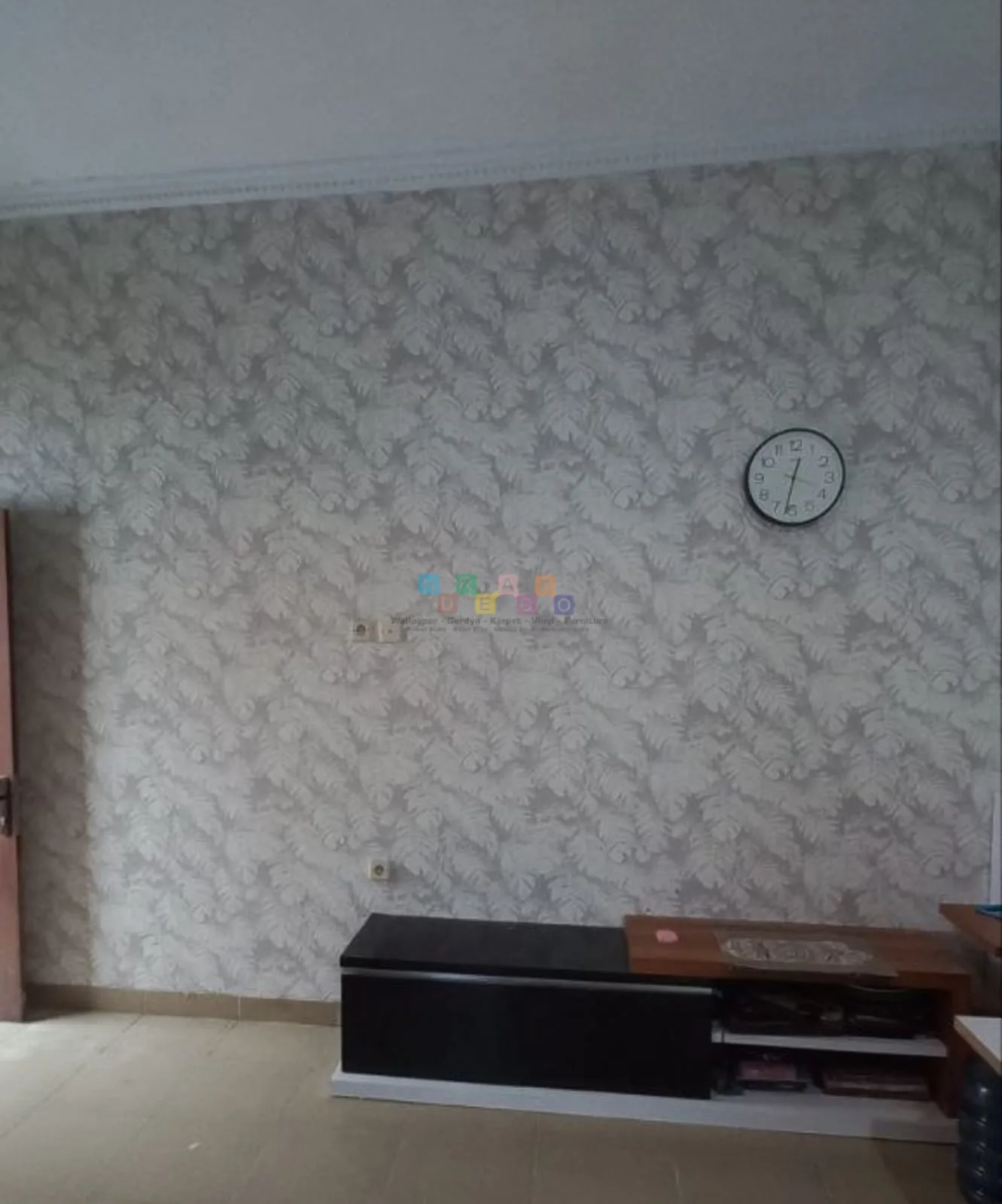Proyek Pemasangan Wallpaper Di Jalan Jetis Asri, Yogyakarta