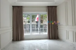 Proyek Pemasangan Gorden Di Perumahan Sawitsari, Condongcatur, Sleman
