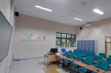 Proyek Pemasangan Wallpaper Di Universitas Gajah Mada, Yogyakarta