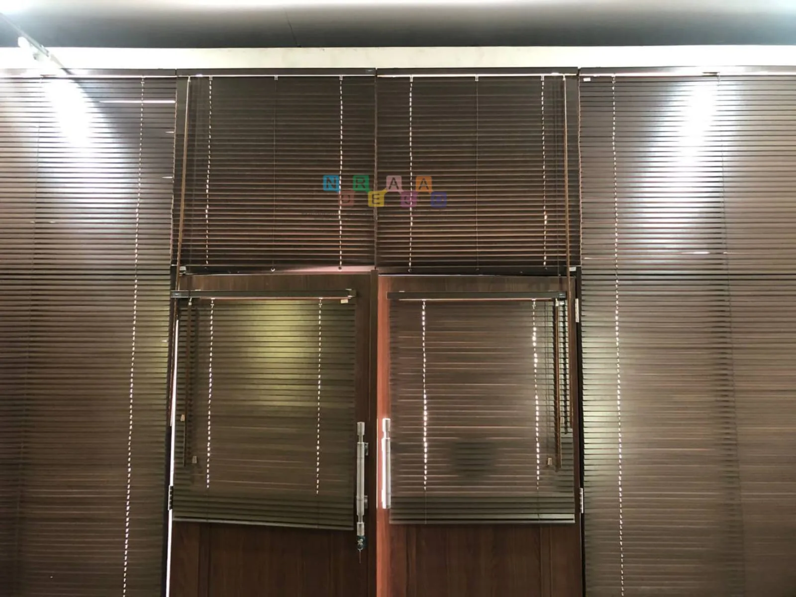Proyek Pemasangan Wooden Blinds Di By Ody Cafe, Yogyakarta